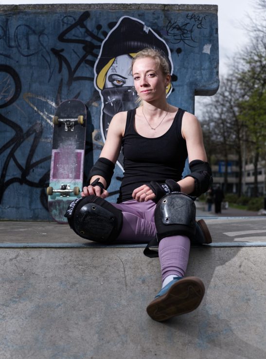 Street portret woman skater rotterdam.